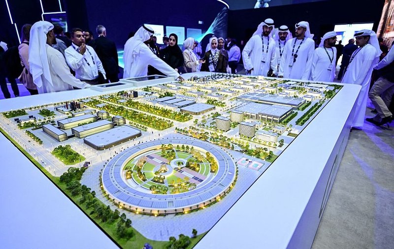 Sviluppo data center in Medio Oriente in pausa dopo attacchi: impatto su AI e cloud