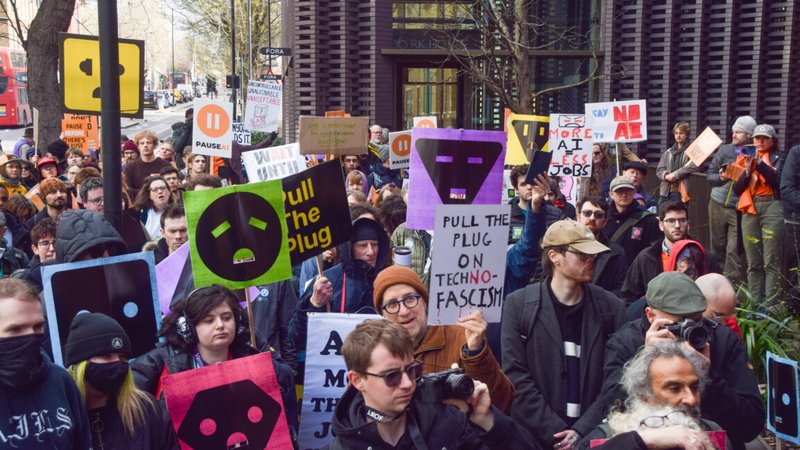 Le forze dell'ordine USA allertano sull'estremismo anti-tecnicico e l'odio verso l'IA