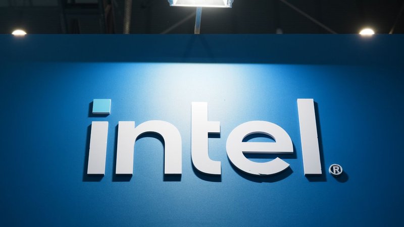 Intel spinge i produttori PC verso i chip 18A: rischio stop forniture Intel 7