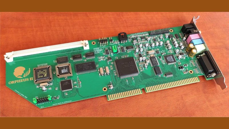 Il Ritorno dell'Hardware Specializzato: Lezioni per i Deployment LLM On-Premise