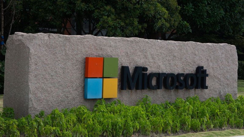 Microsoft: la corsa all’AI mette a repentaglio la promessa di sostenibilità 2030