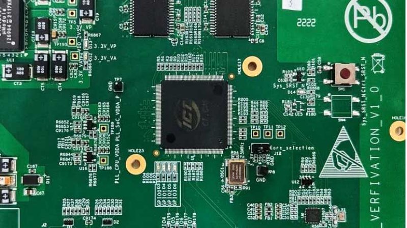 Agente AI progetta una CPU RISC-V da zero in sole 12 ore