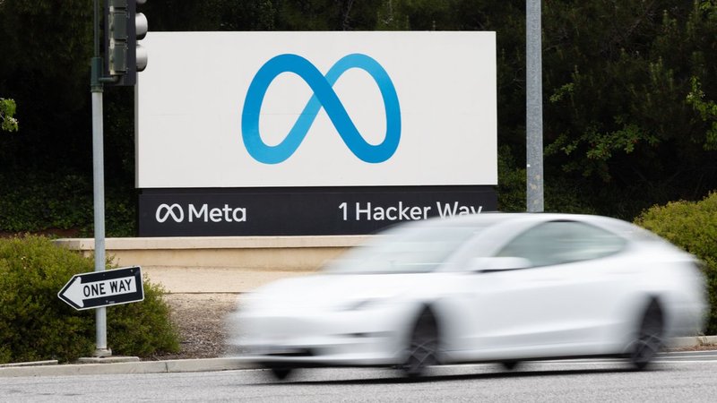 Meta: 8,000 Job Cuts for AI, Compute Demand Drives Infrastructure Costs