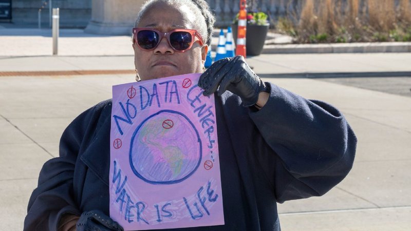 L'Impronta Idrica dell'AI: 600 Miliardi di Galloni d'Acqua Entro il 2030