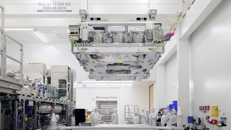 ASML e la corsa cinese ai chip: tra previsioni di profitto e strategie di autonomia