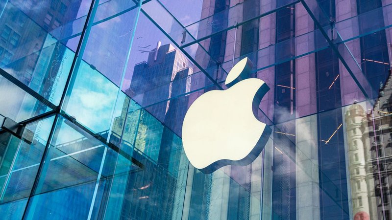 Apple Considers Intel and Samsung for US Chip Production: Diversification and Sovereignty