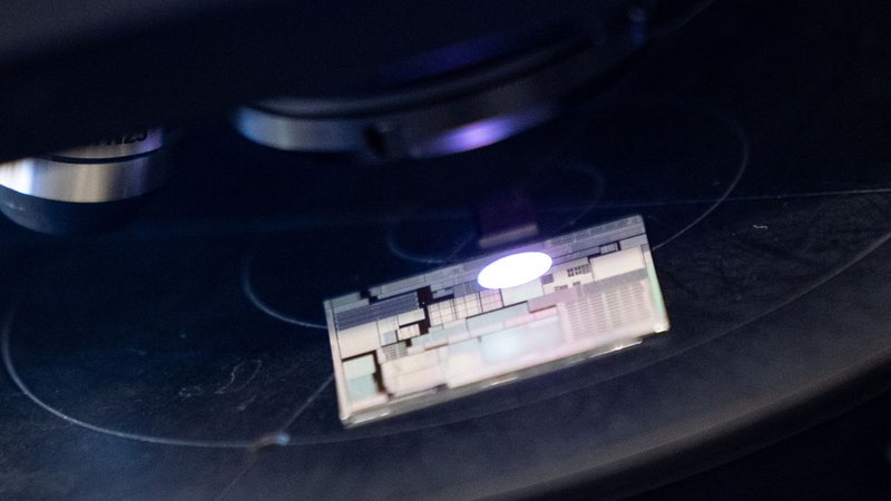 LLM e progettazione di chip: l'AI affianca l'ingegnere, la guida umana è chiave