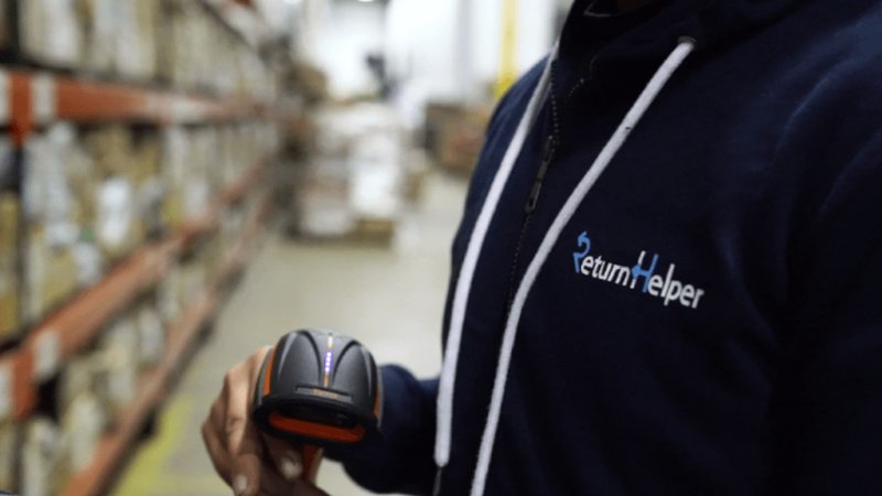 Return Helper: 4 milioni di dollari per l'AI che trasforma i resi e-commerce in profitto