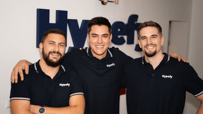 Hypefy AI: 7,2 milioni di dollari per l'automazione delle campagne influencer globali