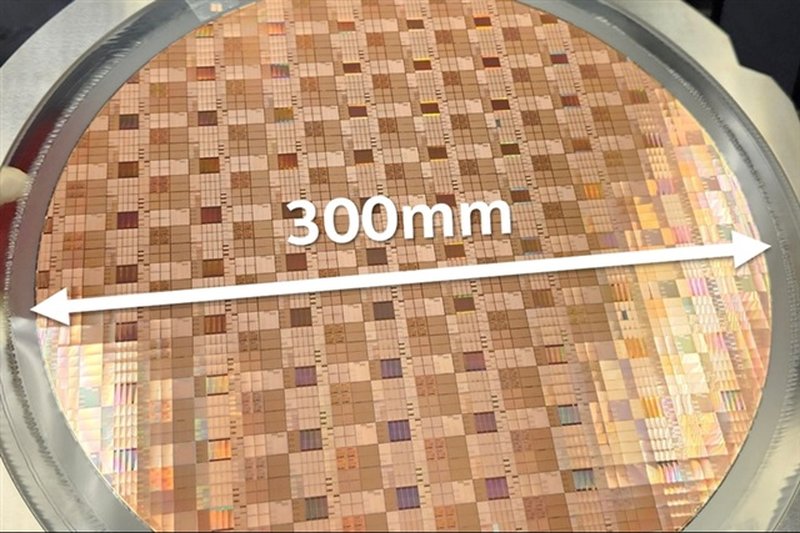 Intel Unveils Ultra-Thin GaN Chiplet for AI-Era Foundry Strategy