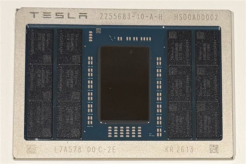 Tesla AI5: il chip raggiunge il tape-out, memoria SK Hynix nei primi campioni