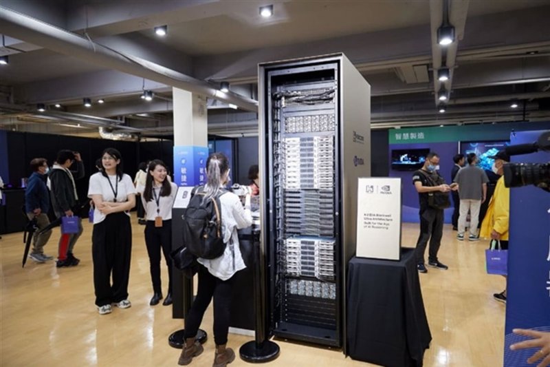 Taiwan's Industrial Production Surges Driven by AI Infrastructure Demand