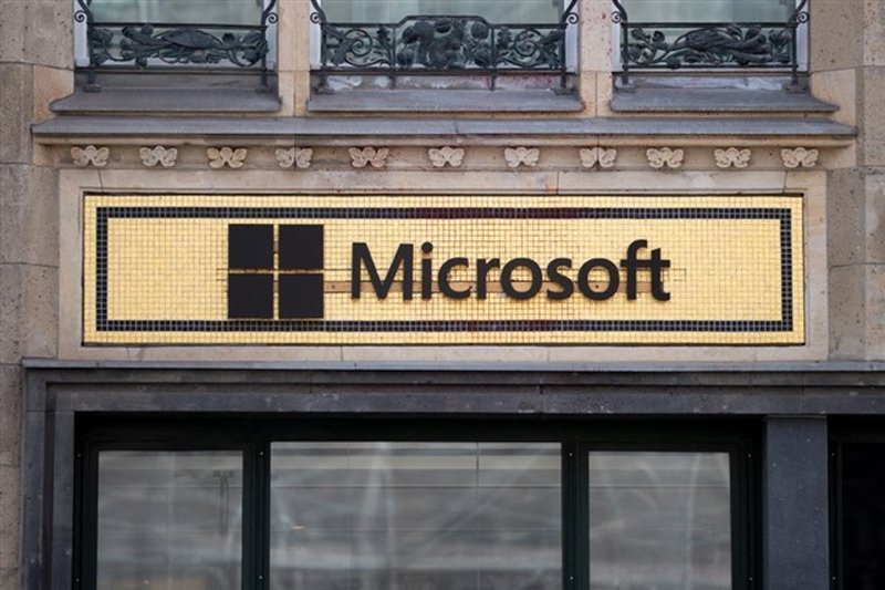 Microsoft's Cloud Strategy and the Tightening of AI Compute Supply
