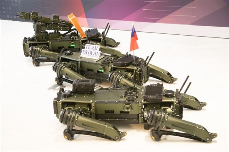 Taiwan schiera cani robotici per la ricognizione senza equipaggio