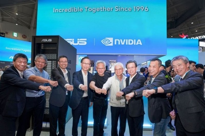 Asus: ricavi record tra domanda di server AI e costi dei componenti