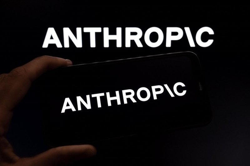 Anthropic Debuts Claude for Legal: Generative AI in Enterprise Workflows