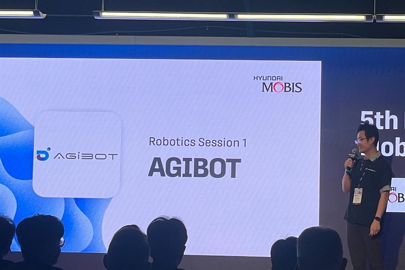 Agibot Claims 100% Success in Factory Deployment as Humanoid Race Shifts to Real-World Validation