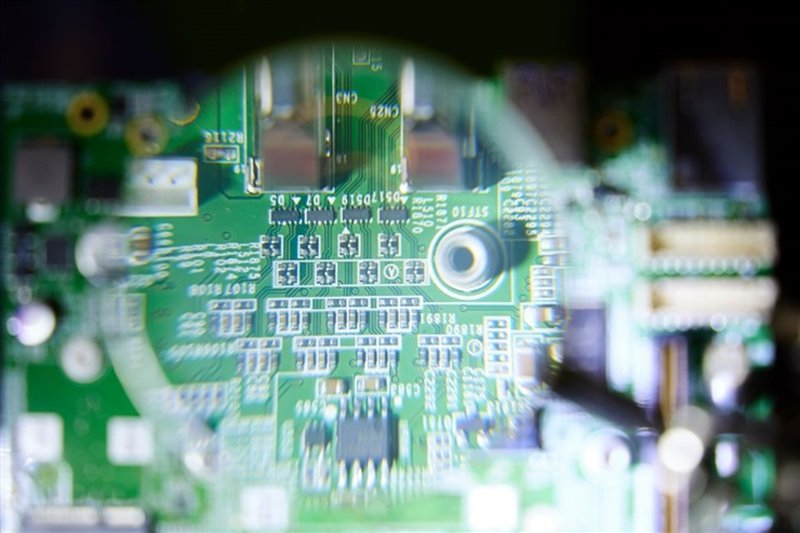 La domanda di server AI spinge i produttori taiwanesi di MLCC