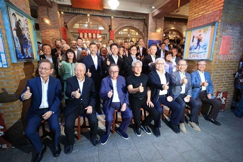 Jensen Huang e la filiera AI di Taiwan: un incontro da trilioni di dollari