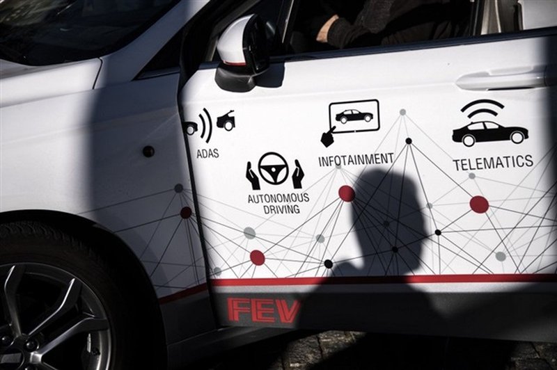 Riorientamento delle Catene di Approvvigionamento Elettroniche: Impatti Geopolitici e Strategie On-Premise