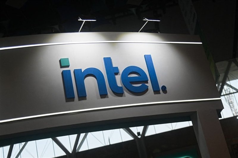 Hitachi e Intel: una partnership strategica per l'AI fisica e l'industria