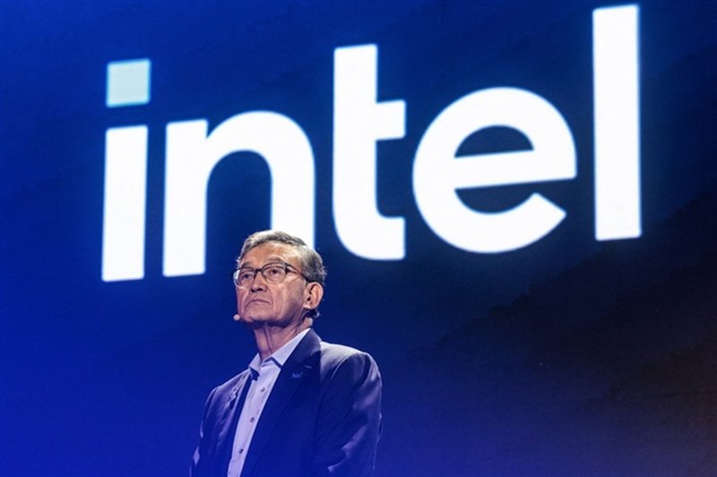 Crisi di capacità TSMC: Google e Nvidia guardano a Intel per la produzione di chip