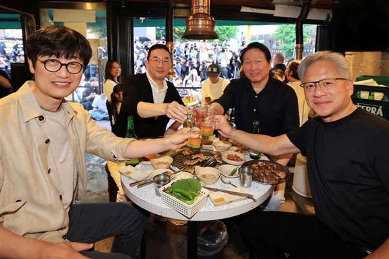 La Corsa all'HBM: La Visita del CEO Nvidia Accende i Riflettori su Samsung