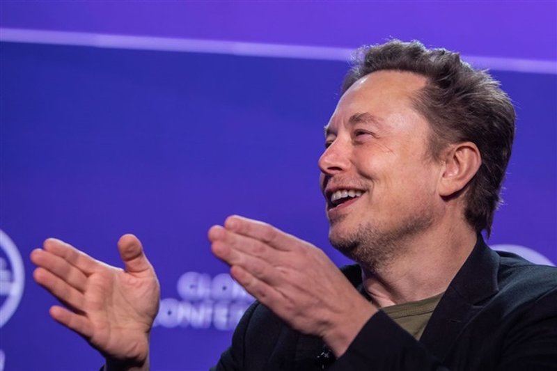 Elon Musk punta a massimizzare la densità di calcolo per wafer con il chip AI6