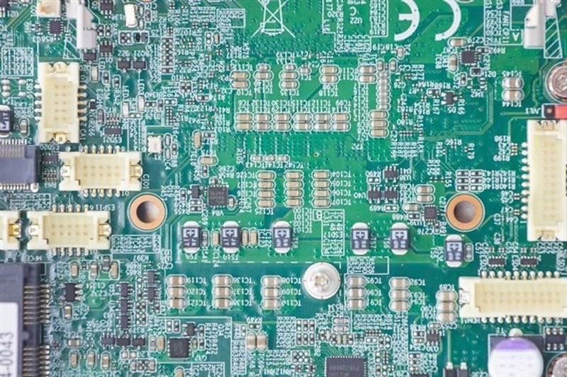 Data center AI: Taiwan registra vendite record per i componenti passivi