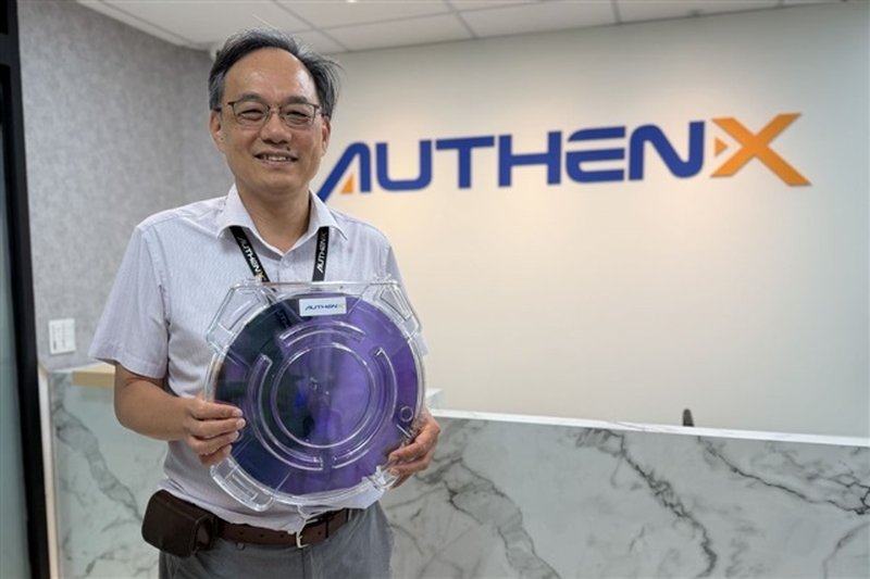 AuthenX porta l’ottica co-packaged nei datacenter AI con FAU plug-and-play