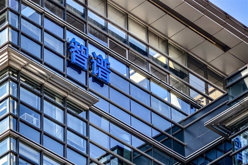Z.ai, rally da mille miliardi di HK$ e il miraggio dell'AI cinese: vero salto di modello?
