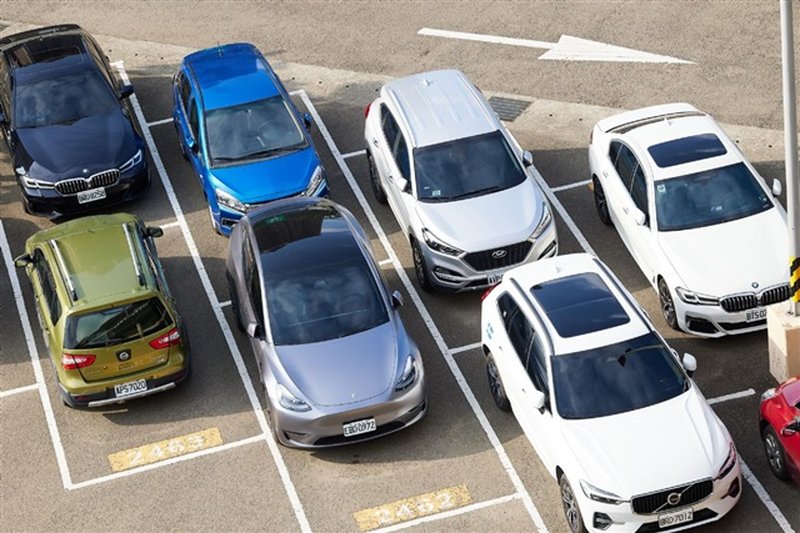 Tesla balza al secondo posto nel mercato auto di Taiwan