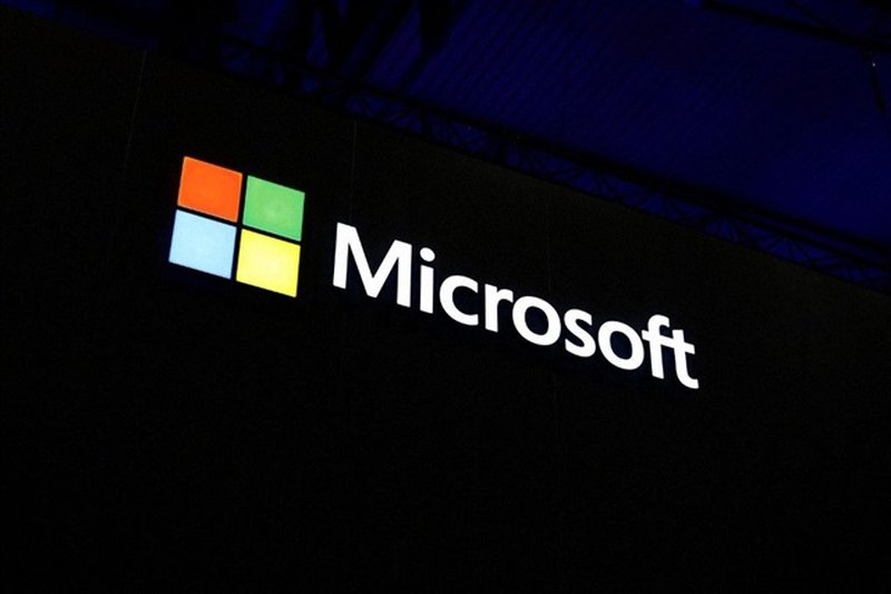 Microsoft investe 2,5 miliardi: ingegneri embedded per guidare l'AI in azienda