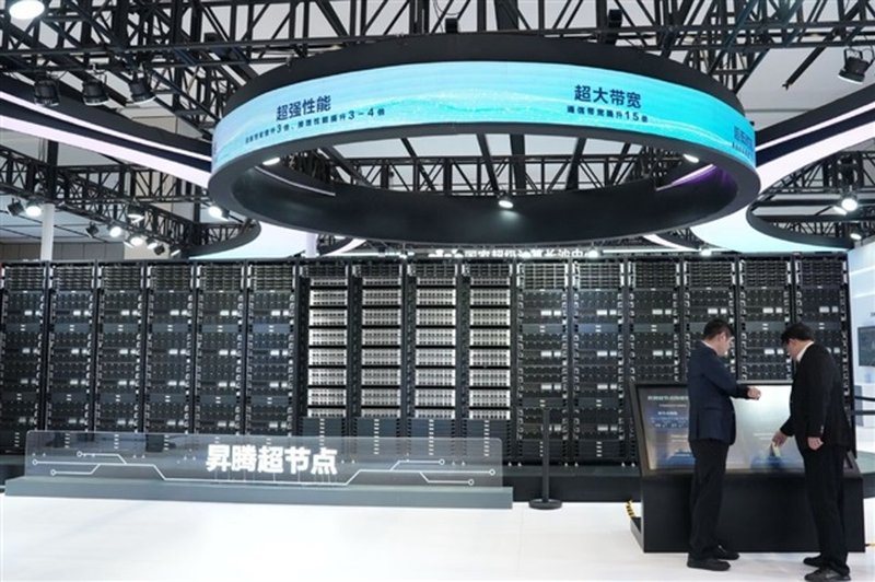 Cina, corsa AI: con Atlas 950 di Huawei inizia l’era dei supernodi