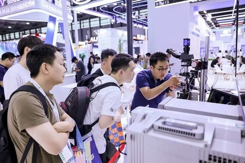 SmartSens e i Micro LED ottici: nel 2027 l’AI avrà collegamenti più veloci