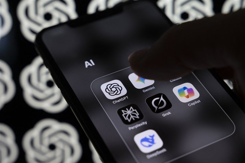 GPT-Live and Grok 4.5: is the AI frontier still hostage to the cloud?