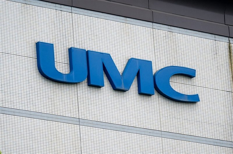 UMC punta sulla fotonica del silicio a Singapore: la connettività come prossimo campo di battaglia per l’IA