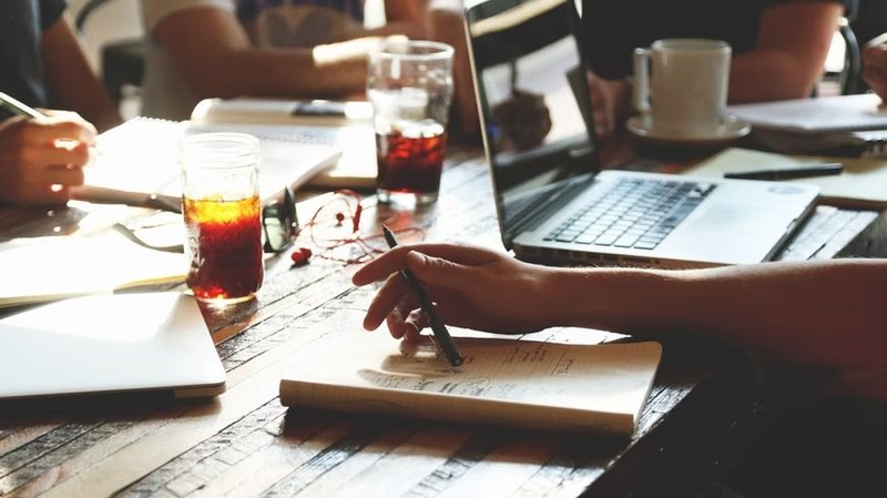L’IA ora occupa metà degli uffici tech in America, e si concentra in poche strade