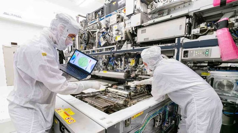 xLight raises $350M to challenge ASML’s EUV lithography monopoly