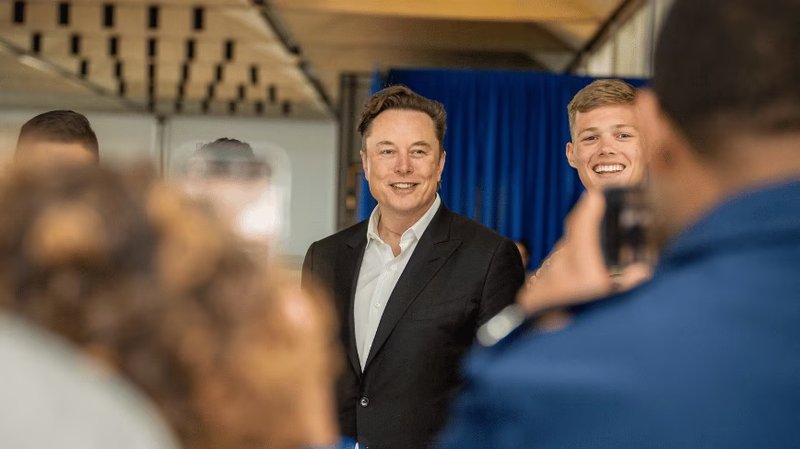 SpaceX debutta sul Nasdaq con un'IPO record da 75 miliardi di dollari