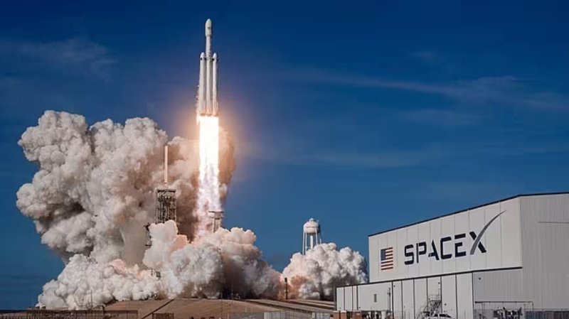 SpaceX: i data center orbitali per l'AI tra ambizione e rischi nel dossier IPO