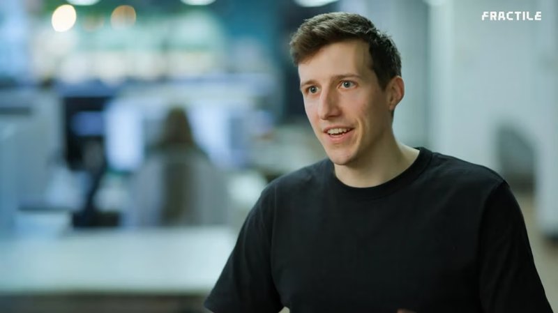 Fractile raccoglie 220 milioni di dollari per la produzione di chip di inference in-memory