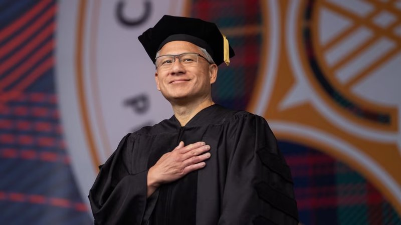 Jensen Huang di Nvidia entra nel board consultivo della Tsinghua University, con Tim Cook presidente