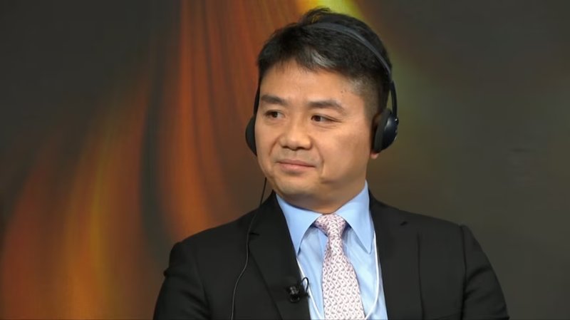 JD.com: la promessa di Liu Qiangdong sull'AI e la realtà dei magazzini automatizzati