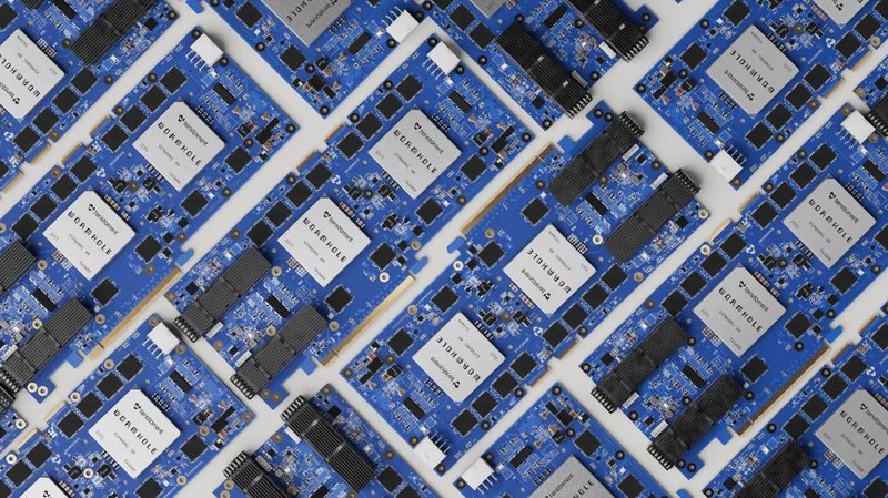 Intel e Qualcomm puntano Tenstorrent: la ricerca di alternative a NVIDIA si intensifica