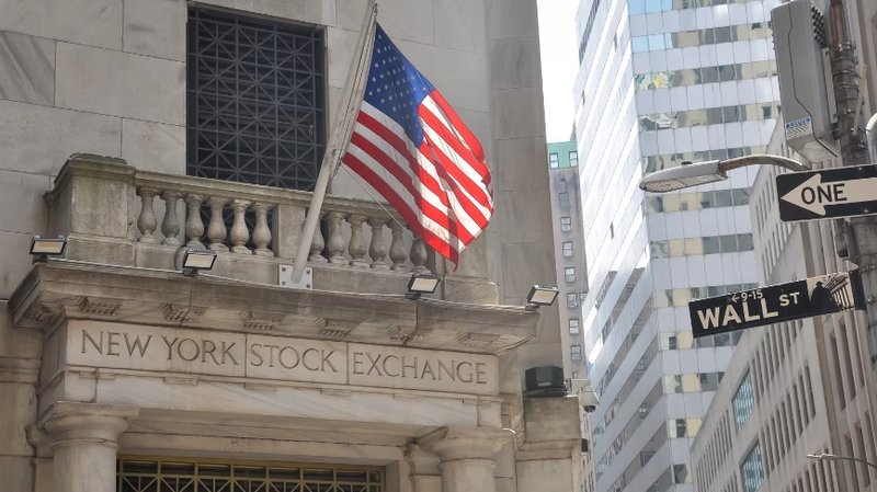 Wall Street e l'AI: ex-banchieri formano le istituzioni finanziarie