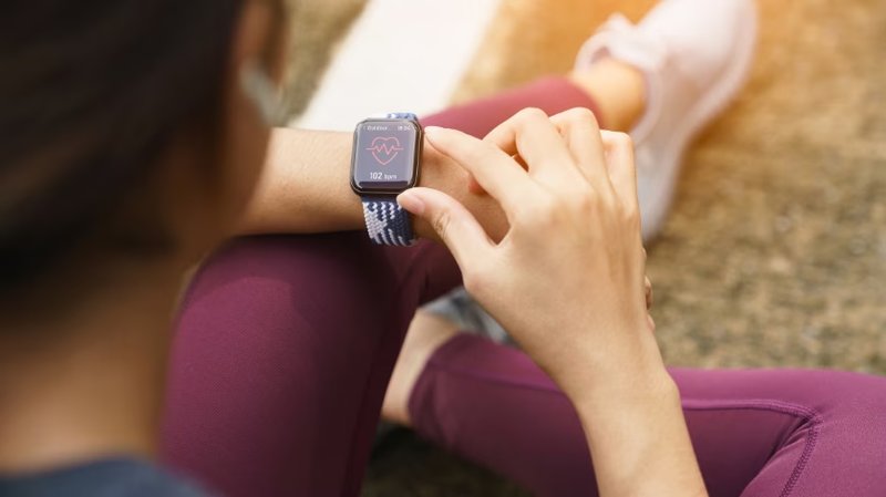 Apple Watch: rallenta l'innovazione, i rivali senza schermo guidano la prossima fase