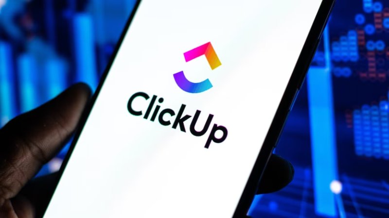 ClickUp taglia il 22% del personale, riorganizza per l'AI