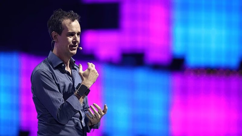 Thomas Reardon e la sfida dell'AI a basso consumo: pensare con soli 20 watt
