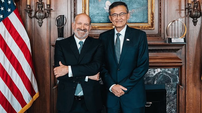 Intel: la crescita del titolo e le sfide strategiche della leadership